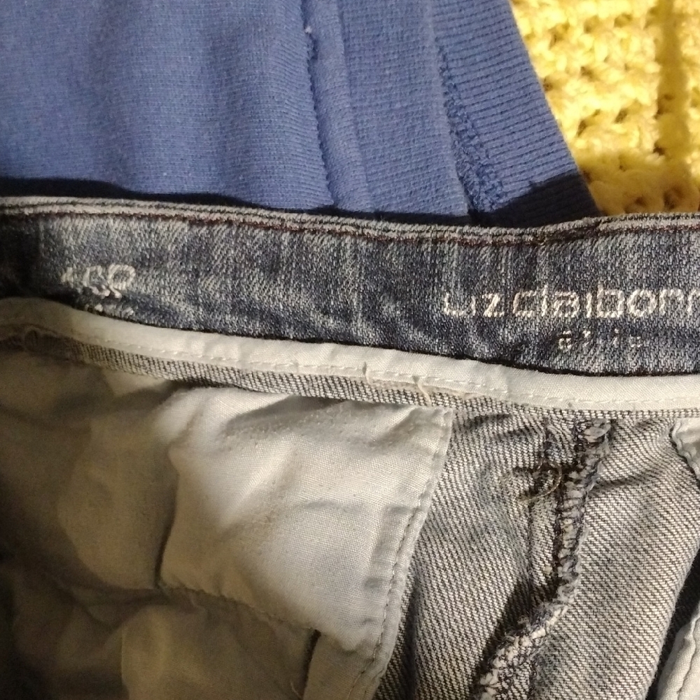 Liz Claiborne Blue Jean Shorts Classic Design - Picture 4 of 4